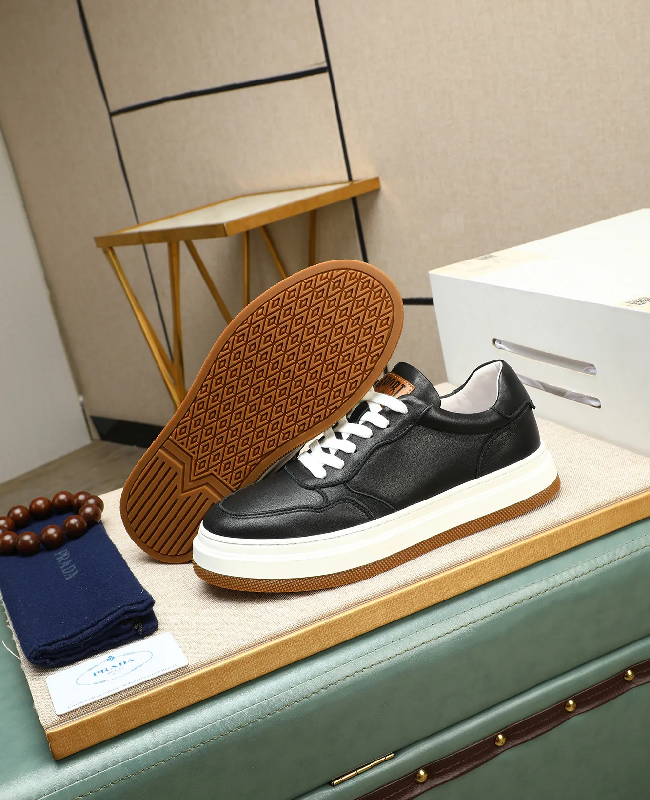 Men's men's shoes 💰440 high-end version. PRADA (Prada) men's casual style, compare the quality at the counter 🧚🏿♂️Imported cowhide fabric 🐎Water-dyed comfortable and soft cowhide lining for feet 🐂Genuine leather outsole with label 🎉 Size 38-44. Can be customized for 45💥🏆